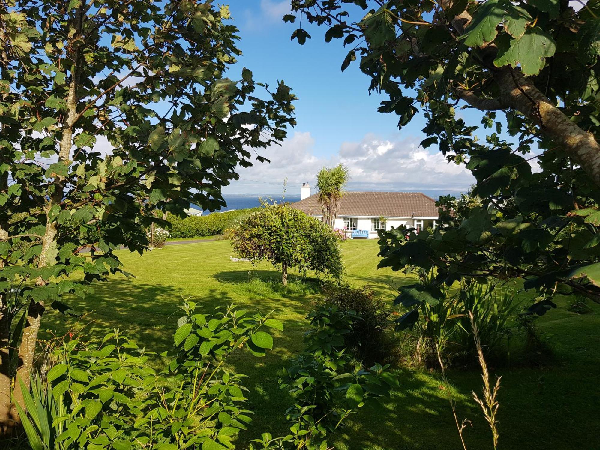 Bed and breakfast Sunrise View Castlemagee